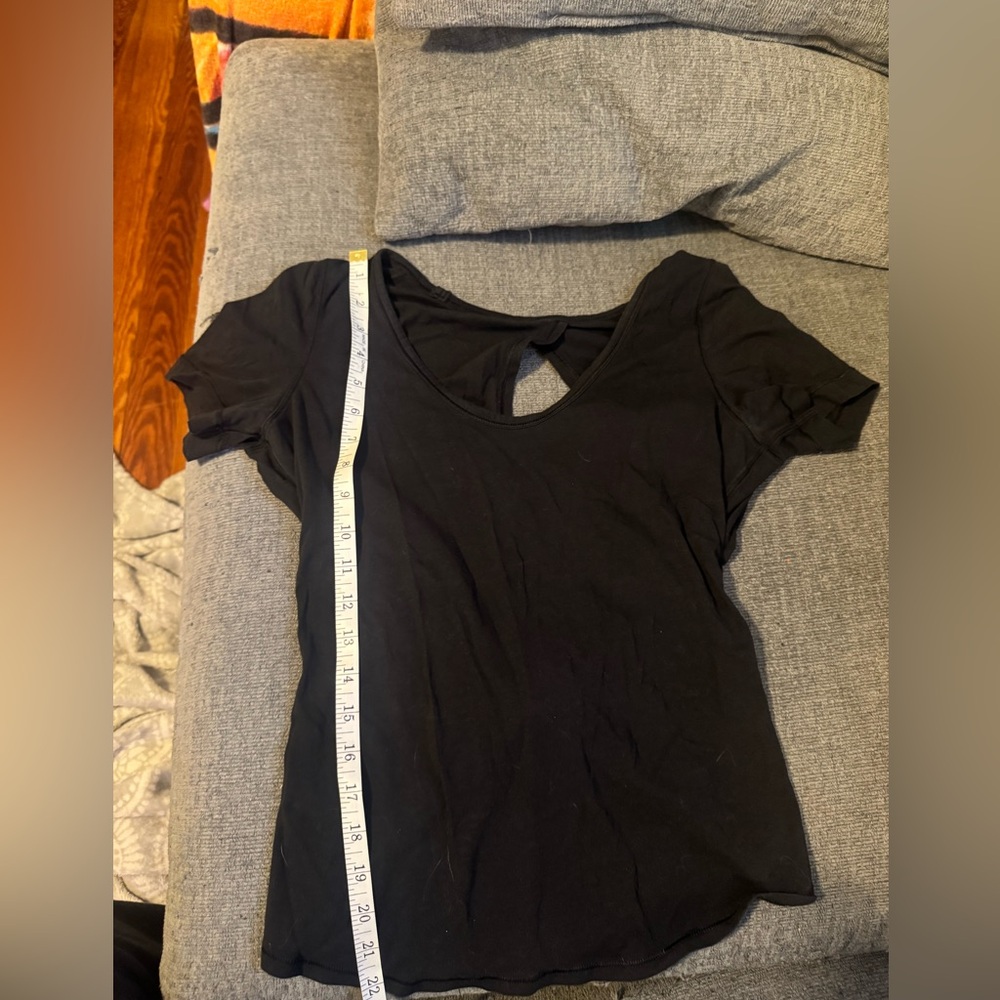 LULULEMON Black “Find Your Twist” Back Twist Short Sleeve Shirt - Picture 9 of 11